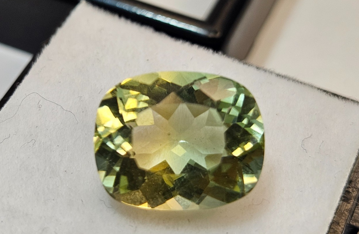 Tourmaline Cushion Cut Bi-Colour 6 Ct Natural Loose Gemstone For Ring Making