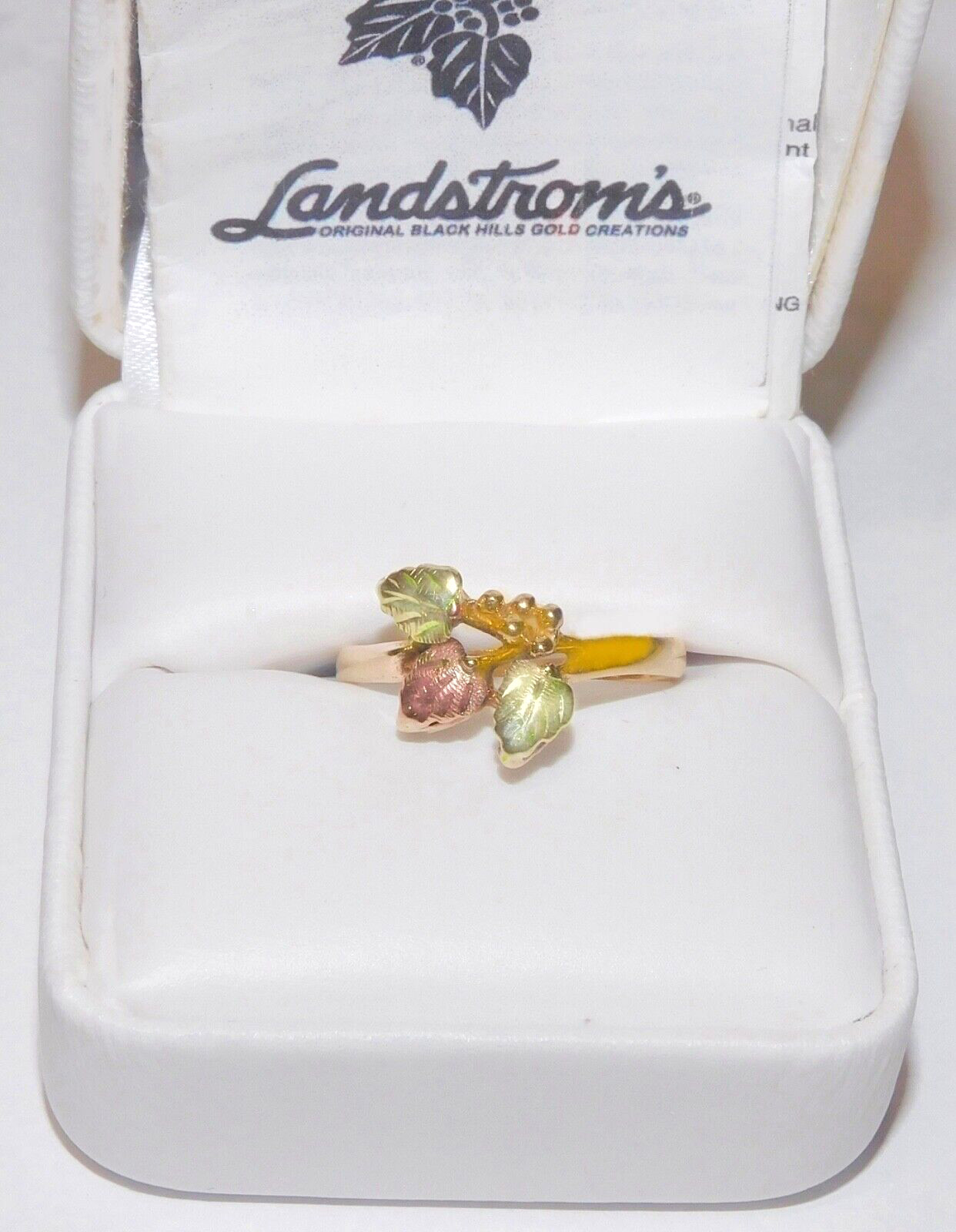 Black Hills Gold 10k Landstrom’s Three Leaves Grapes Ring Size 7 1/2