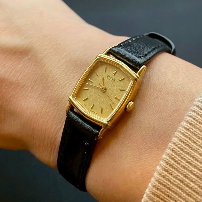 Working Item Seiko Quartz Watch 1221 5320 Square Gold Dial New Belt Ladies