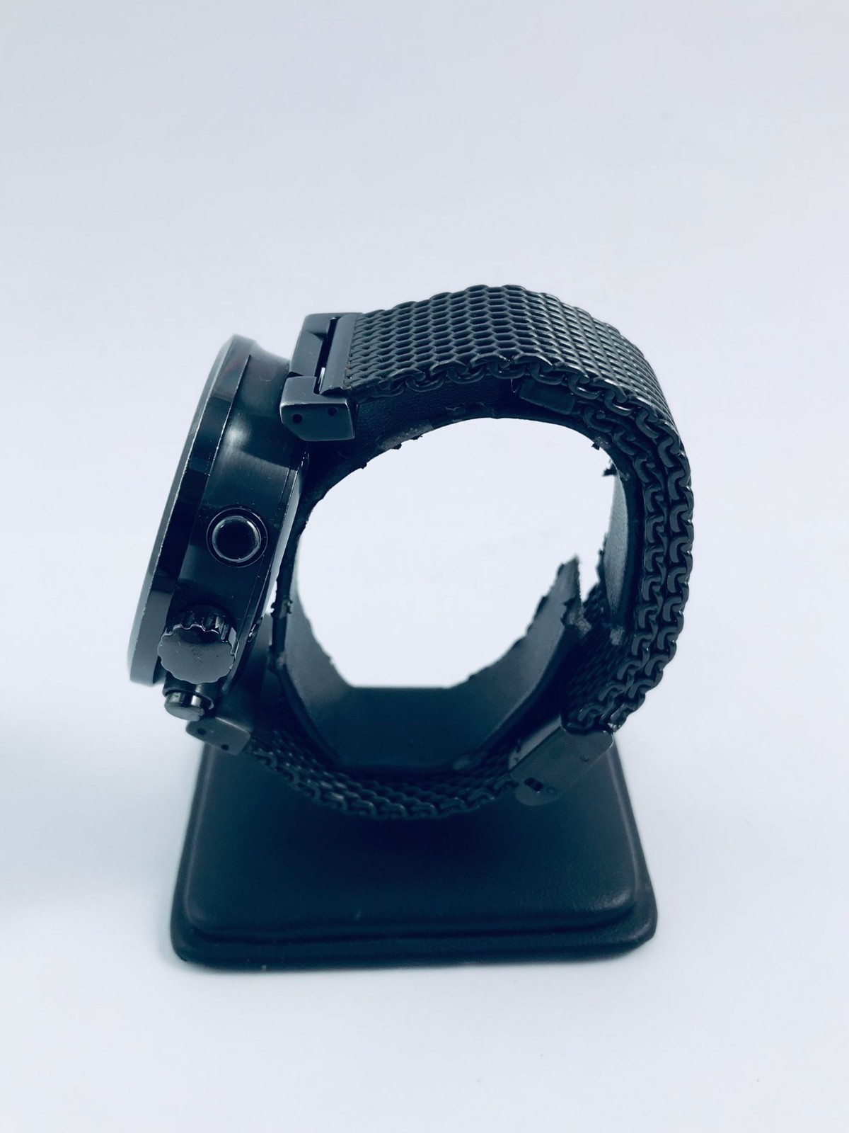 ISSEY MIYAKE VK67-0010 42MM BLACK QUARTZ WATCH ON MESH BAND