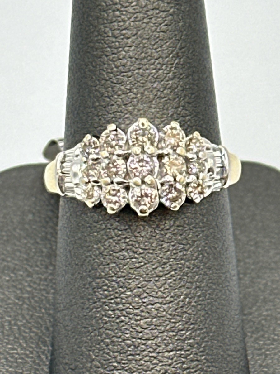 Lady’s Diamond Cluster Ring 23 Diamonds 1.16 Carat T.W. 10K 2 Tone G (B06007225)