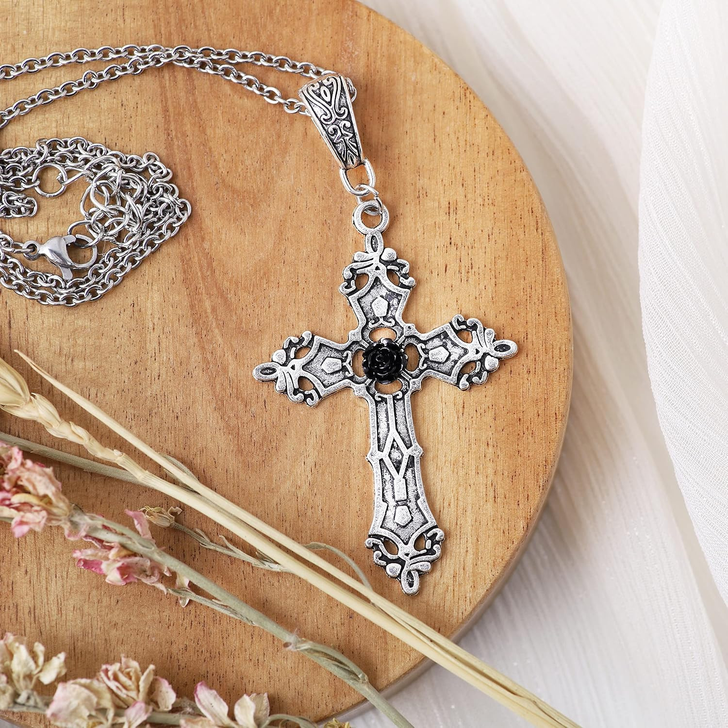 Gothic Cross Pendant Necklace, Gothic Emo Punk Grunge Y2K Cross Necklace, Goth J