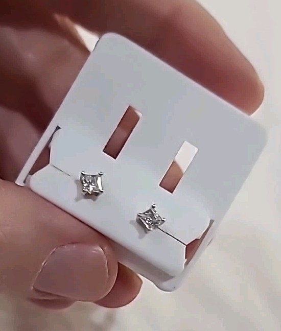 Cubic Zirconium 925 Sterling Silver Square SmallStud Earrings Corona Sun Jewlery