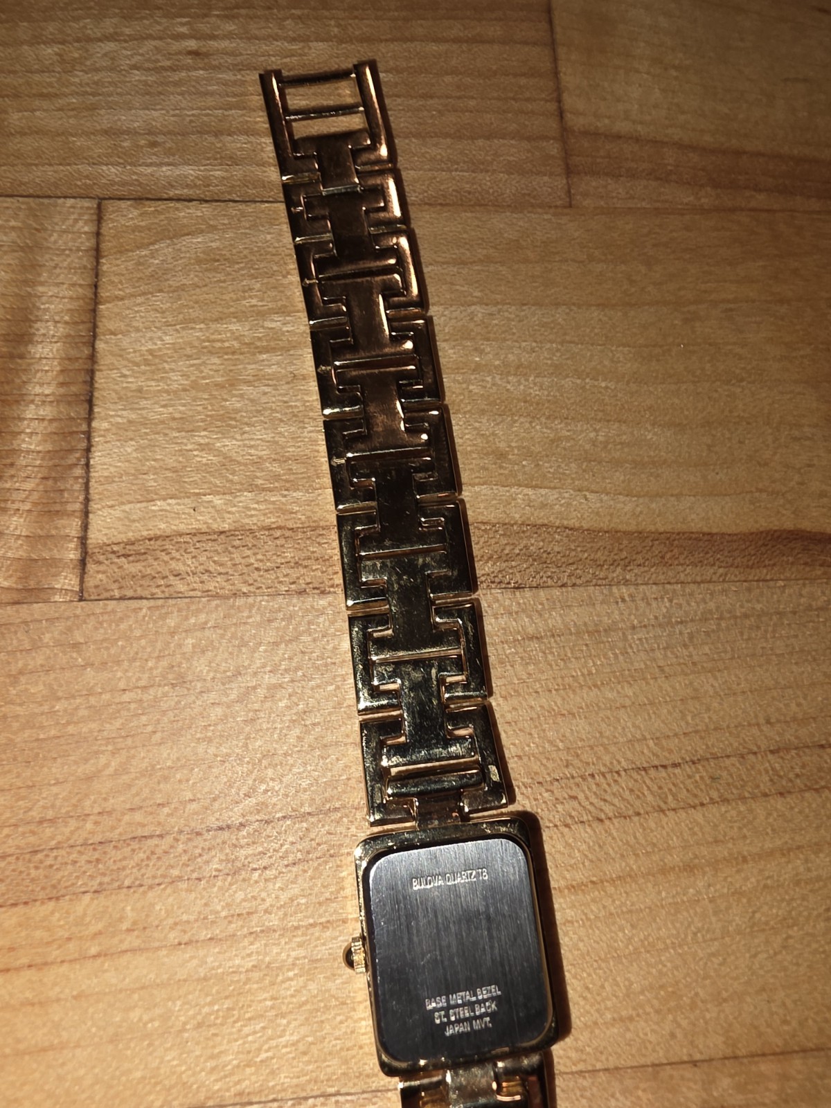 Ladies Bulova Japanese Quartz Watch T8 2 Hand Movement Tank