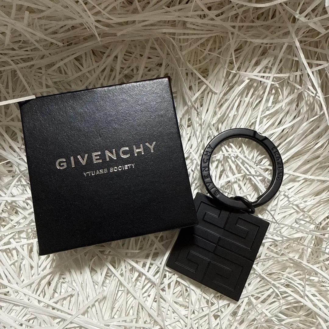 GIVENCHY PERFUMES Black Logo Key Ring Chain Limited New with BOX JAPAN