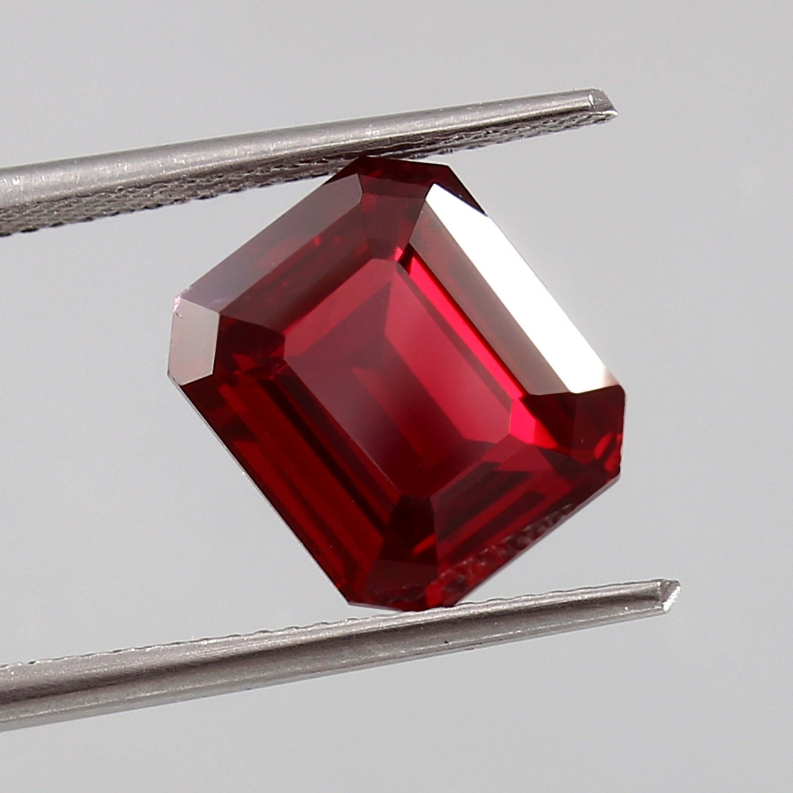 AAA 12×10 mm Natural Flawless Myanmar Red Painite Loose Radiant Cut Gemstone