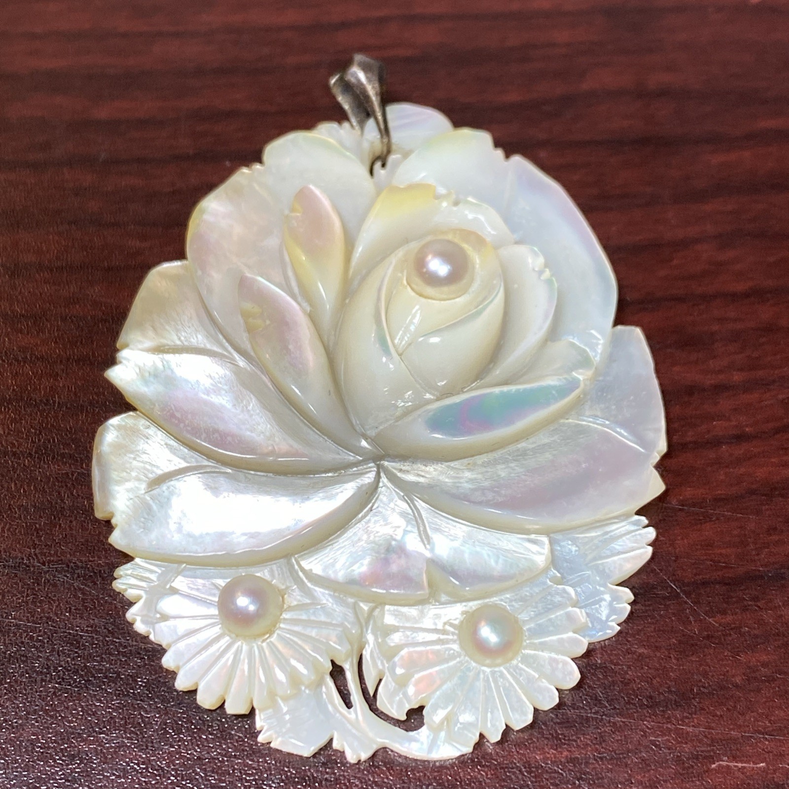 Antique Iridescent Carved MOP Shell 3 Pearls Rose Daisies Flowers Floral Pendant