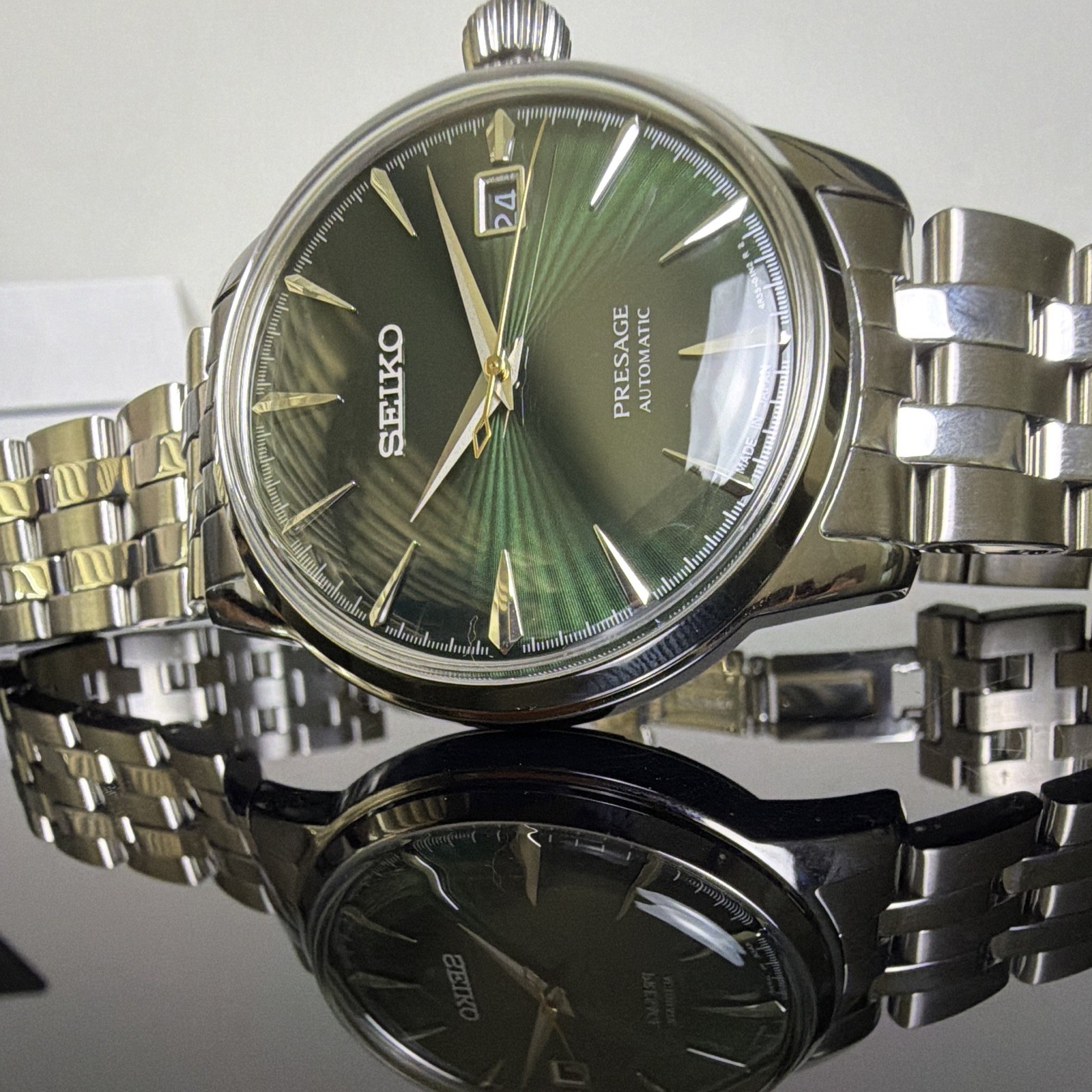 Seiko Presage Automatic Green Sunburst Dial 40mm Date Steel Bracelet w/ Box