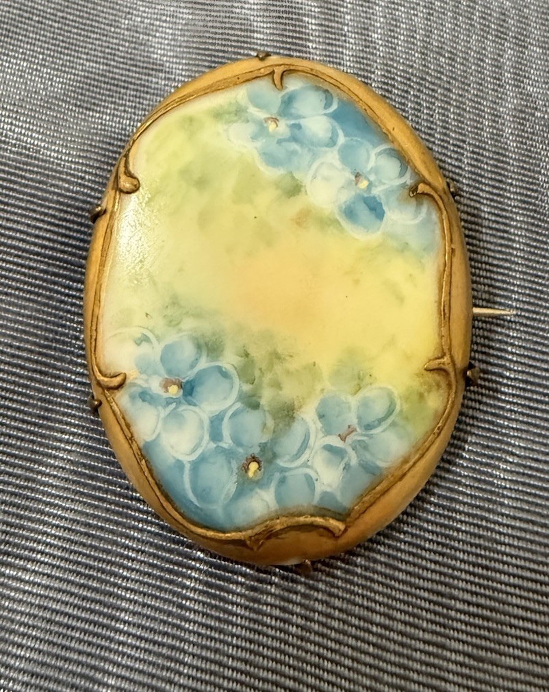 Antique Set Of 2 Painted Porcelain Brooches 1 Oval 1 Bar Floral In Brass 1900’s