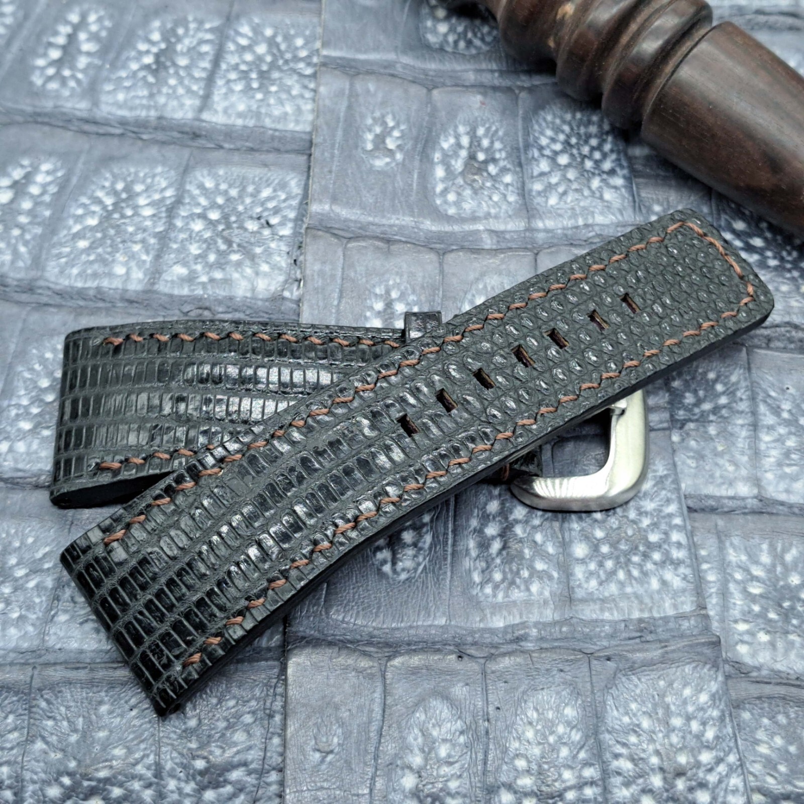 28mm/24mm Lizard Leather Watch Band Bespoke Exotic Leather Minimalist Design