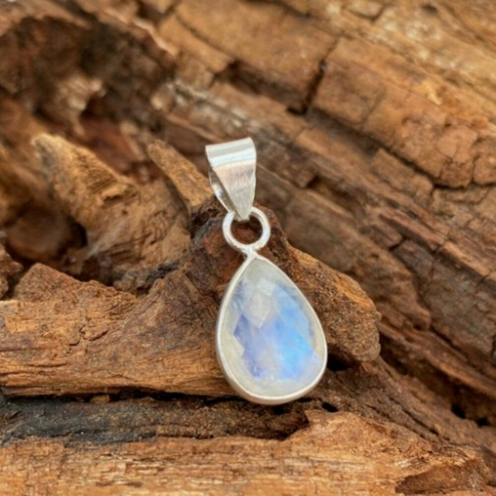 Moonstone Gemstone 925 Sterling Silver Handmade Jewelry Pandant Women Gift E-543
