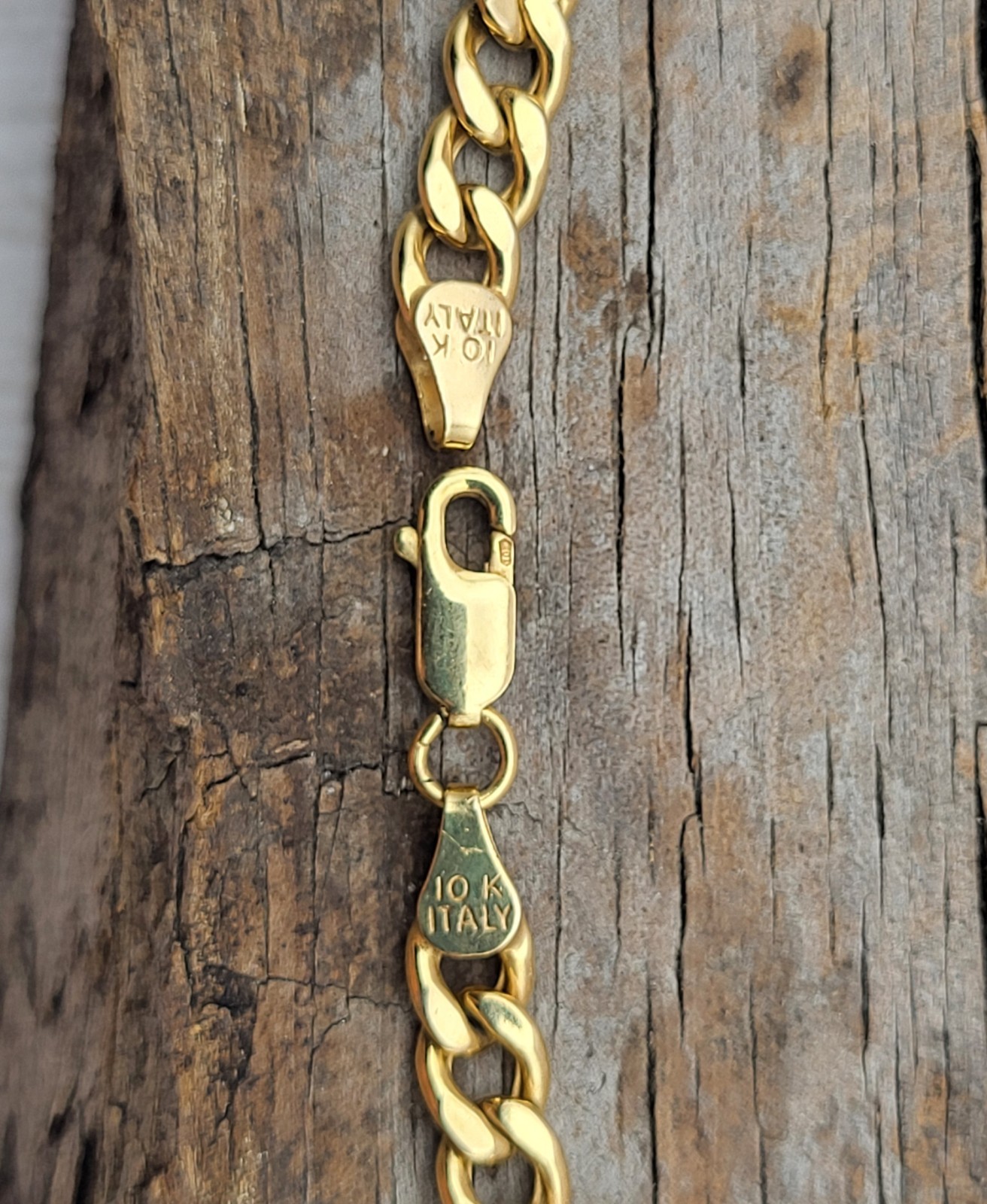 Mans 10K Yellow Gold Italy 9″ Long Figaro Bracelet or Ladies Anklet