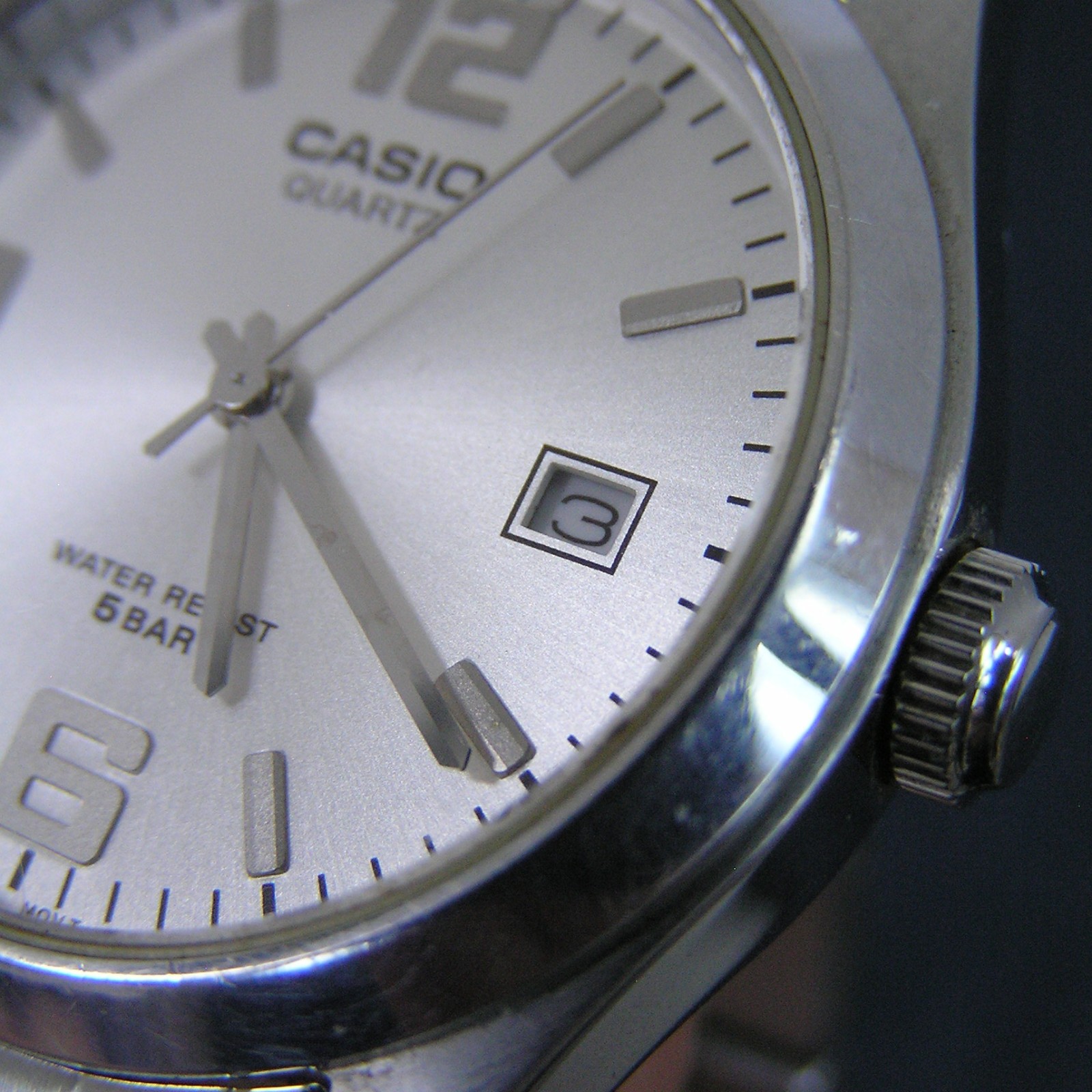 [Japan Exclusive] CASIO MTP-1181 Explorer Sport Watch Rare Japan Imported Silver