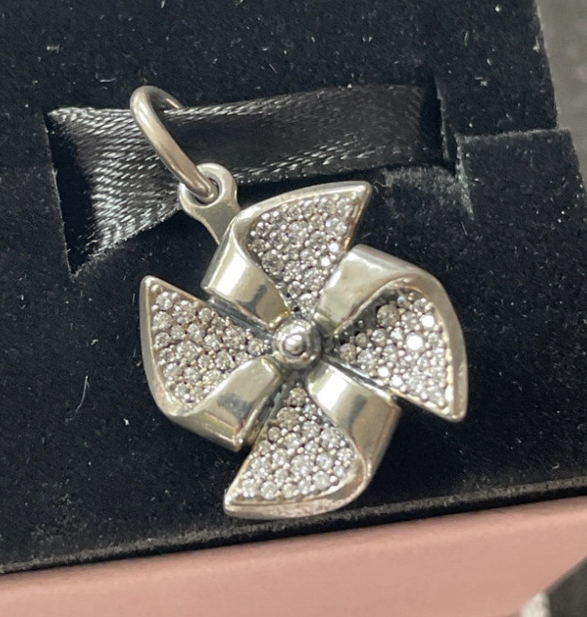 Rare Pandora staff values charm – STAFF ONLY ITEM