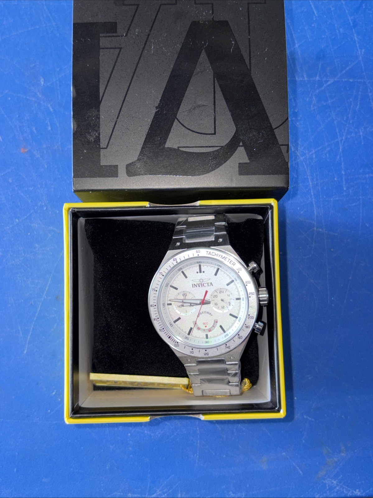 Invicta Speedway Men’s Quartz Chronograph Tachymeter 44mm 100m Steel