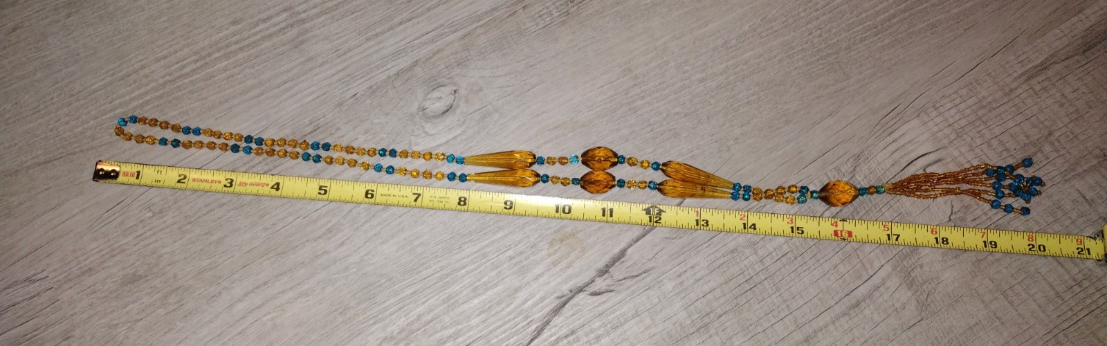 Authentic 1920s Art Deco Hand-Knotted Molded Glass Sautoir Flapper Necklace
