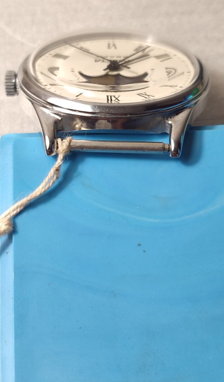 NEW !! Quartz watch RAKETA, Real Moon Phases Calendar, “Moon” USSR
