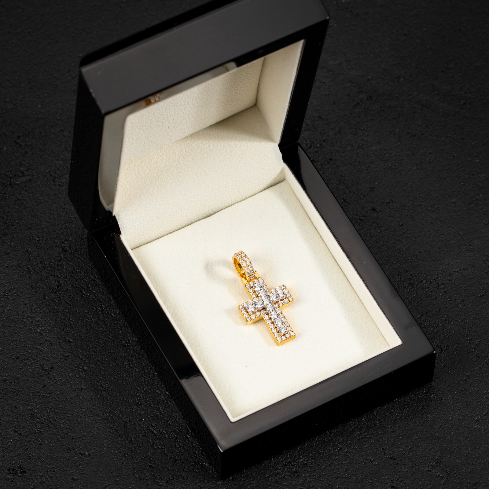 VVS Moissanite Hip Hop Yellow Gold 925 Sterling Silver Pointer Cross Pendant