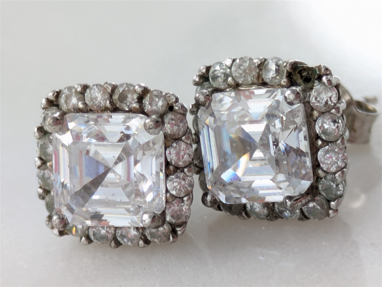 Vintage Solid Sterling Silver Sparkling Gemstone Square Stud Earrings 2.4 Grams
