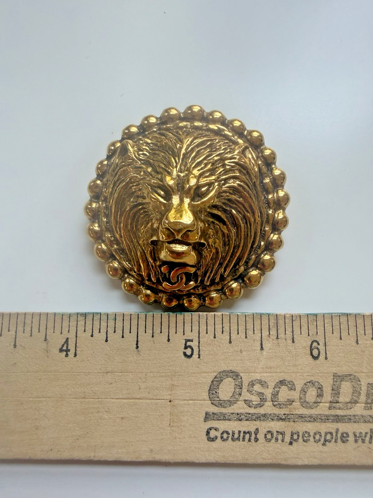 RARE Authentic Chanel Golden Metal Lion Head Brooch 1982 Designer Vintage Leo
