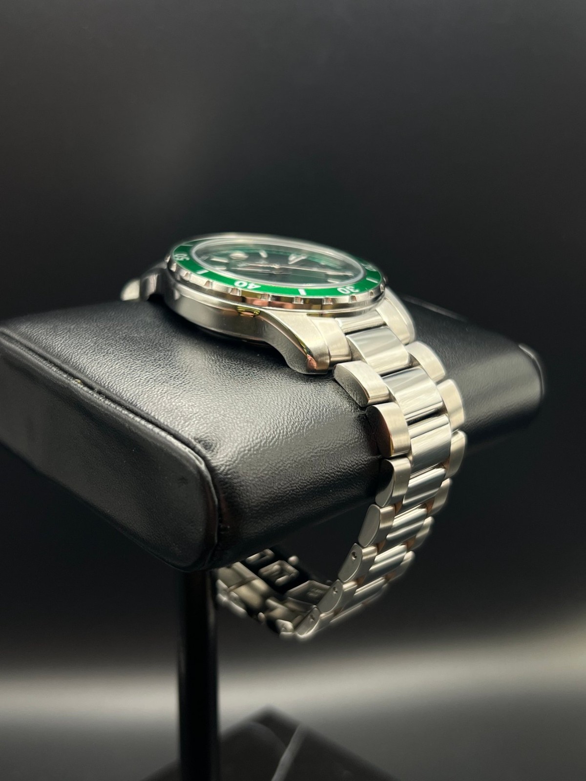 🔥 Movado Series 800 Green Dial 40mm Stainless Steel Watch – Box – Excellent 🔥