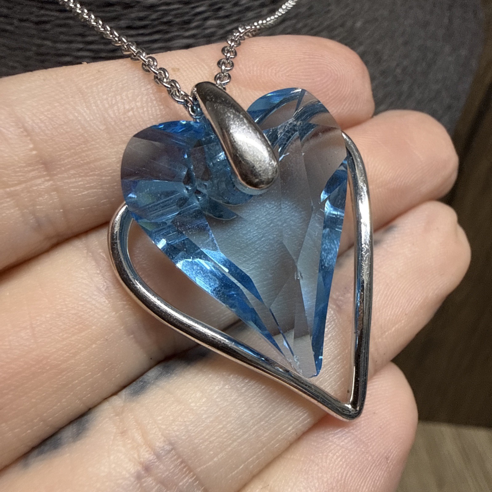 RETRO Blue Crystal Heart Necklace Adjustable Silver Tone Chain Up To 82cm/32″