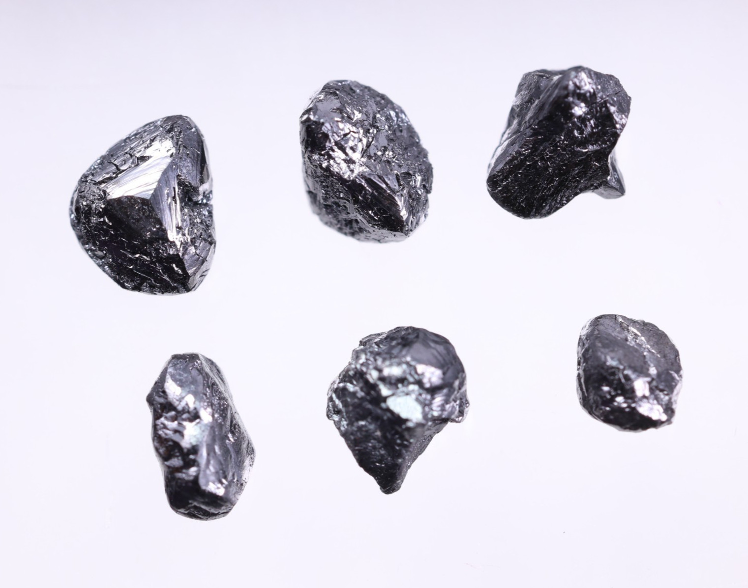 1 to 6pcs Dark Grey-Black Rough Diamond Uncut Natural Diamond for Fine Jewelry.
