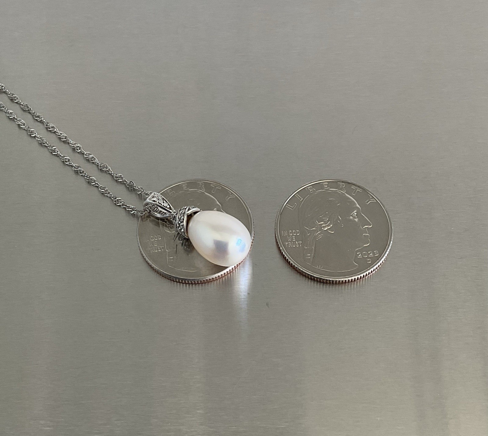 Genuine Pearl with 28 Diamond Accents Pendant Necklace 925 Sterling Silver 17″