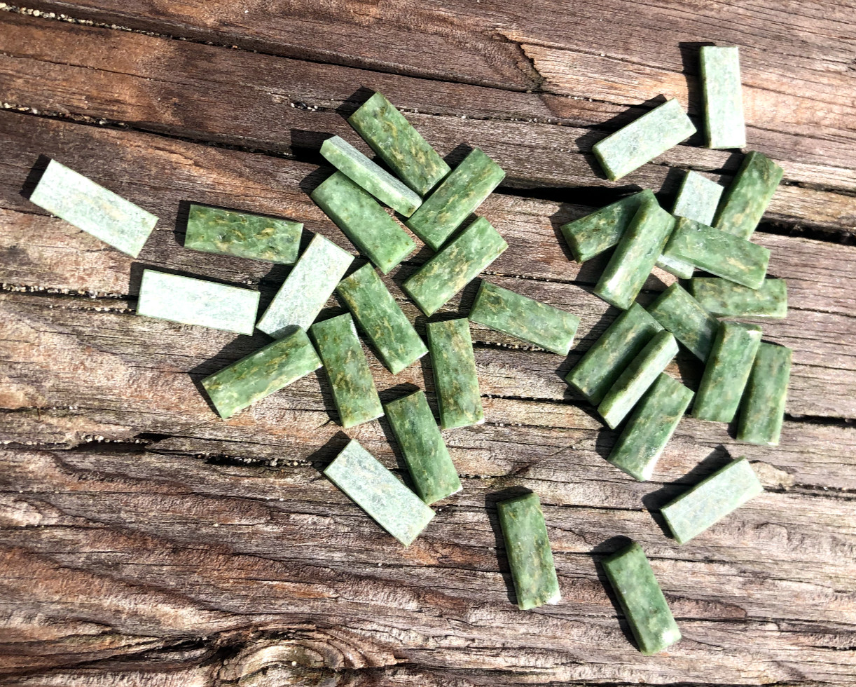 10 Vintage WYOMING JADE Nephrite (15x6mm) Rectangle Cabochons. Made In Germany