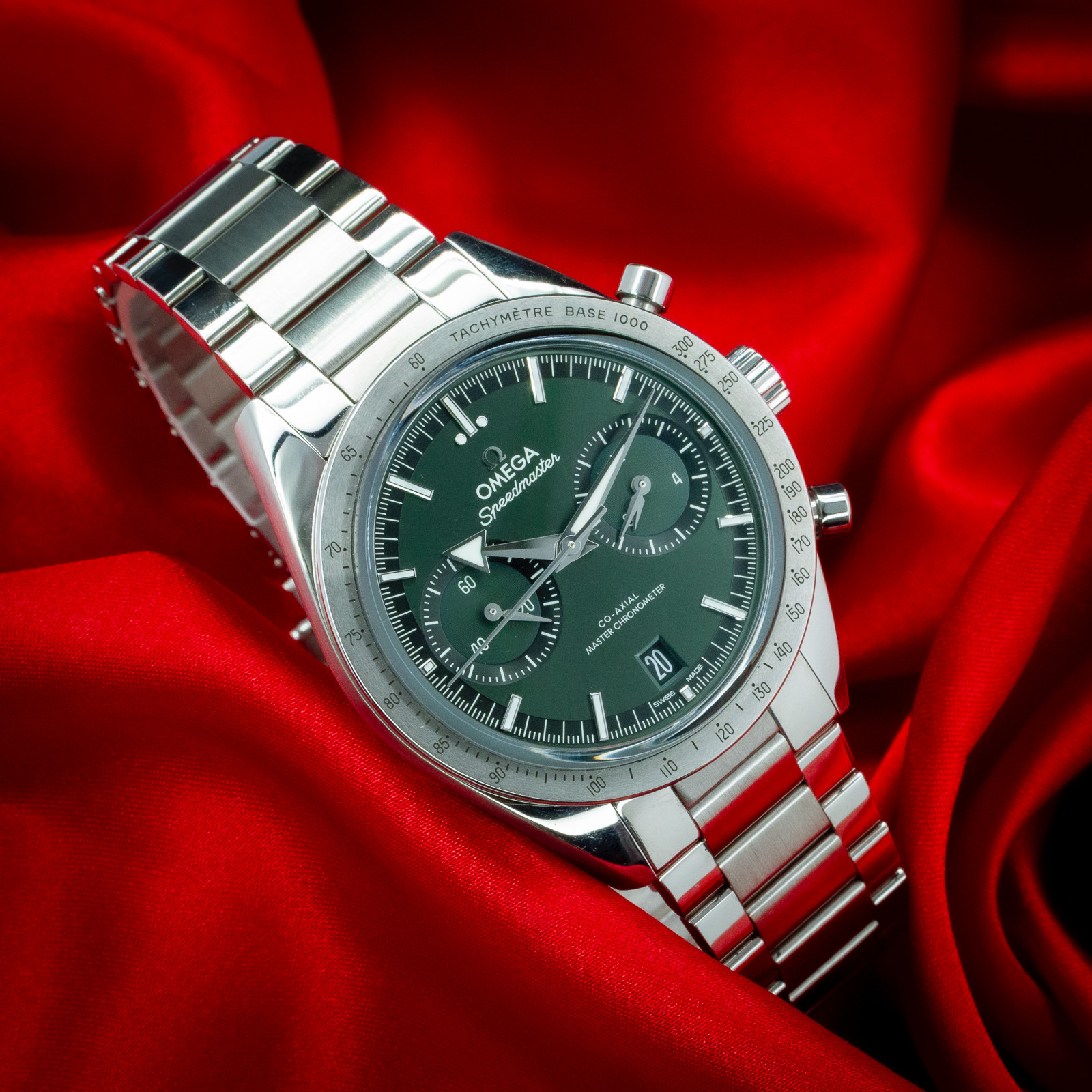 Omega Speedmaster ’57 Chronograph Green Steel 332.10.41.51.10.001 Complete