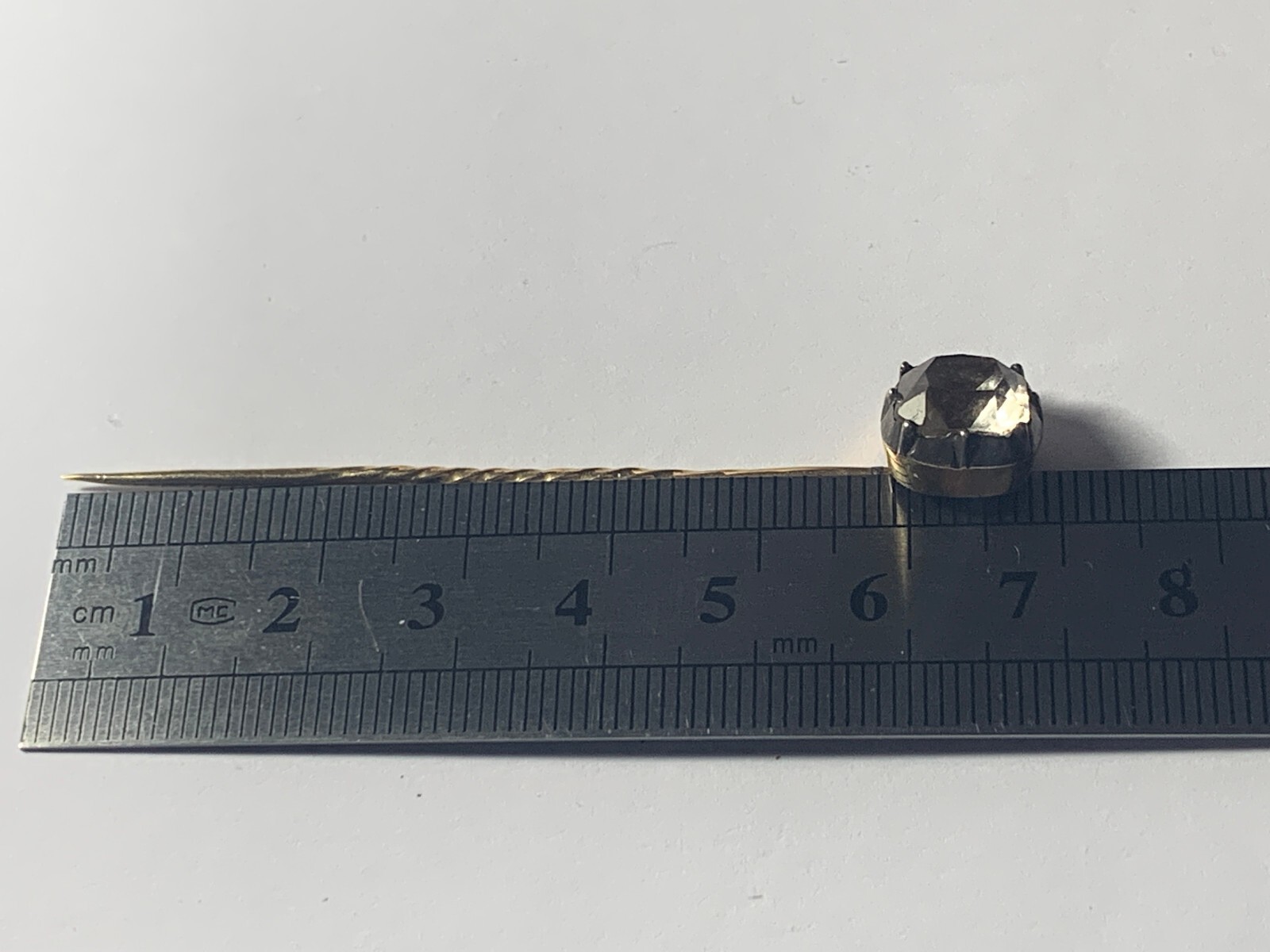 Georgian Quartz Black Dot 15ct /15k Pin