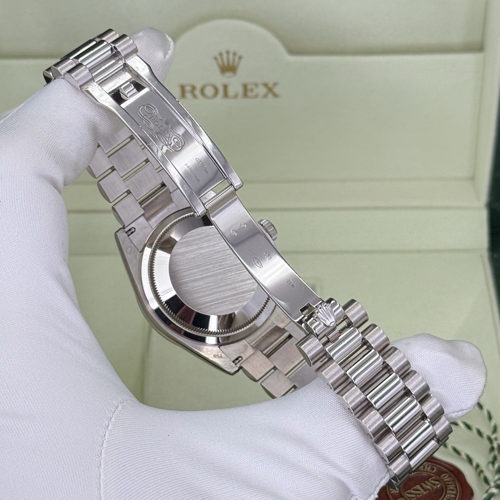 Rolex Day-Date 36 White Gold 118239 Silver Dial President Bracelet