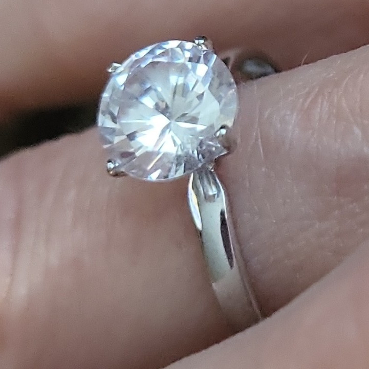 S925 White Round/Colorless Solitaire Engagement Ring Women Size 7.5