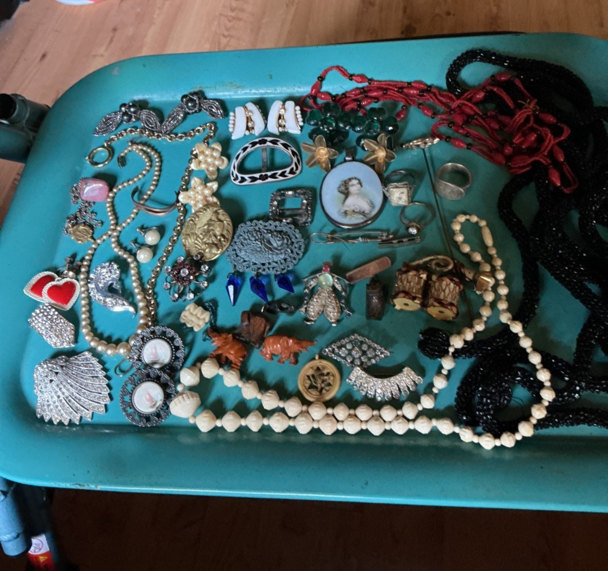 Lot WEARABLE Antique Jewelry Necklaces rings pins clips earrings pendants etc.