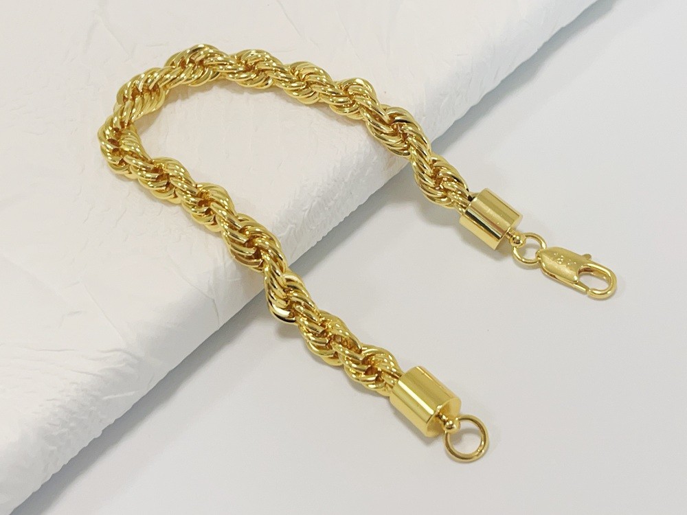 18K Gold Bangle Bracelet, Size 8.5 Mm Width, 23 Cm Length