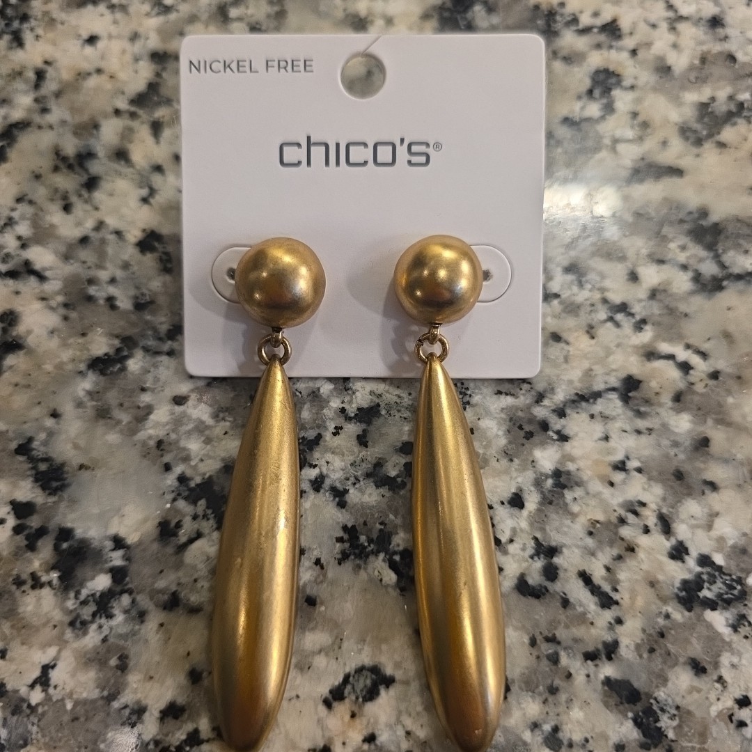 NEW Chico’s Gold Tone Drop Earrings