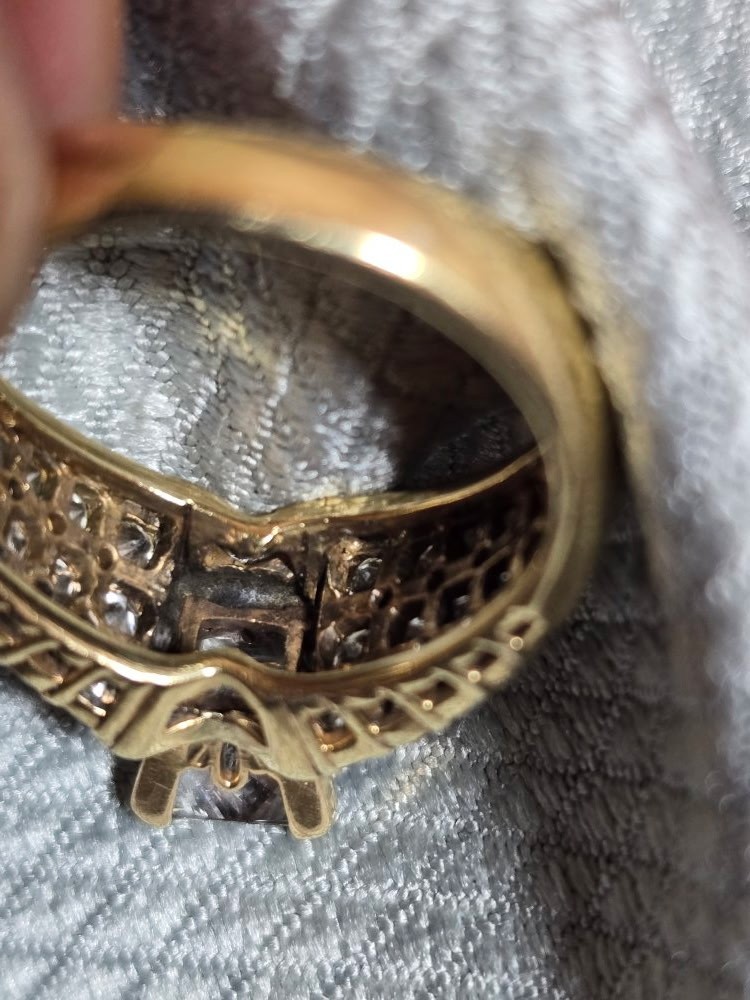 Stunning Vintage 14K Yellow Gold Princess Cut Diamond Engagement Ring (3.28 TCW)
