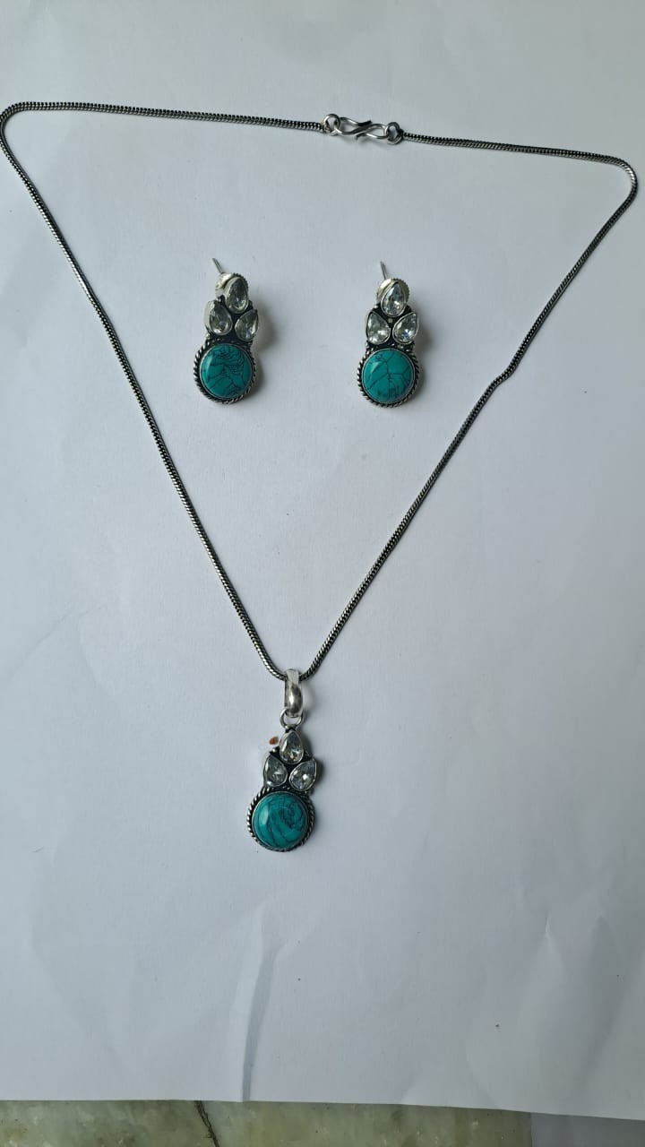 Elegant Indian Drop Earrings, Bridal Jewelry, Traditional Wedding Earrings 234