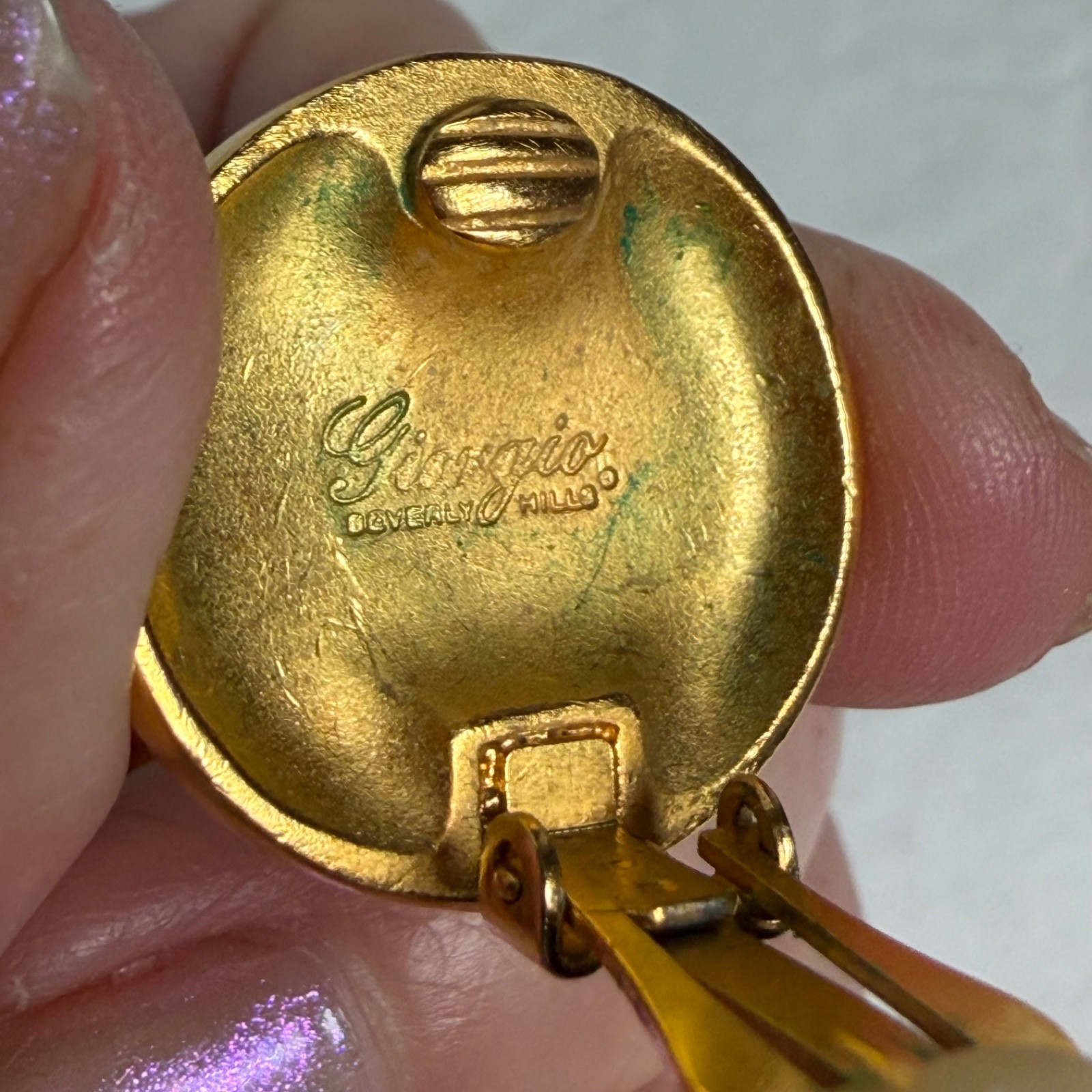 Vintage Giorgio Beverly Hills Gold Tone Crest Clip On Earrings 1″ Designer