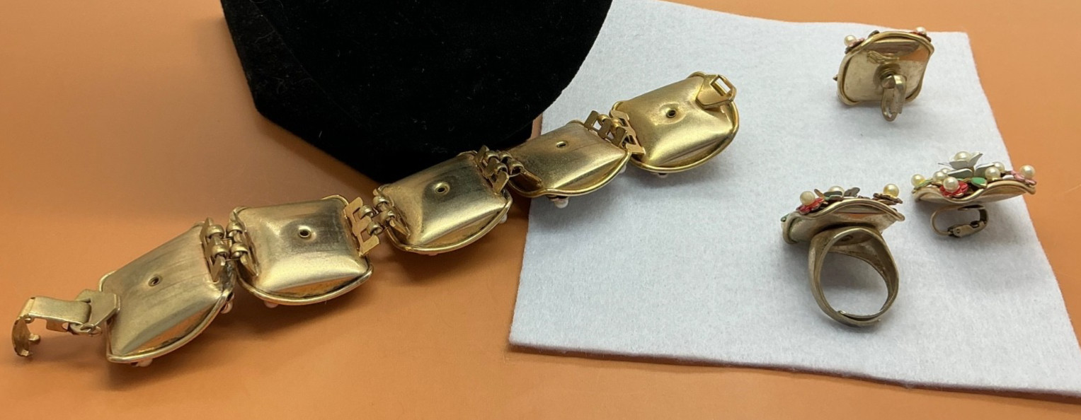 RETRO 4 Piece SET! Vintage ALICE Mulit Color Bracelet Earrings Necklace Ring!!