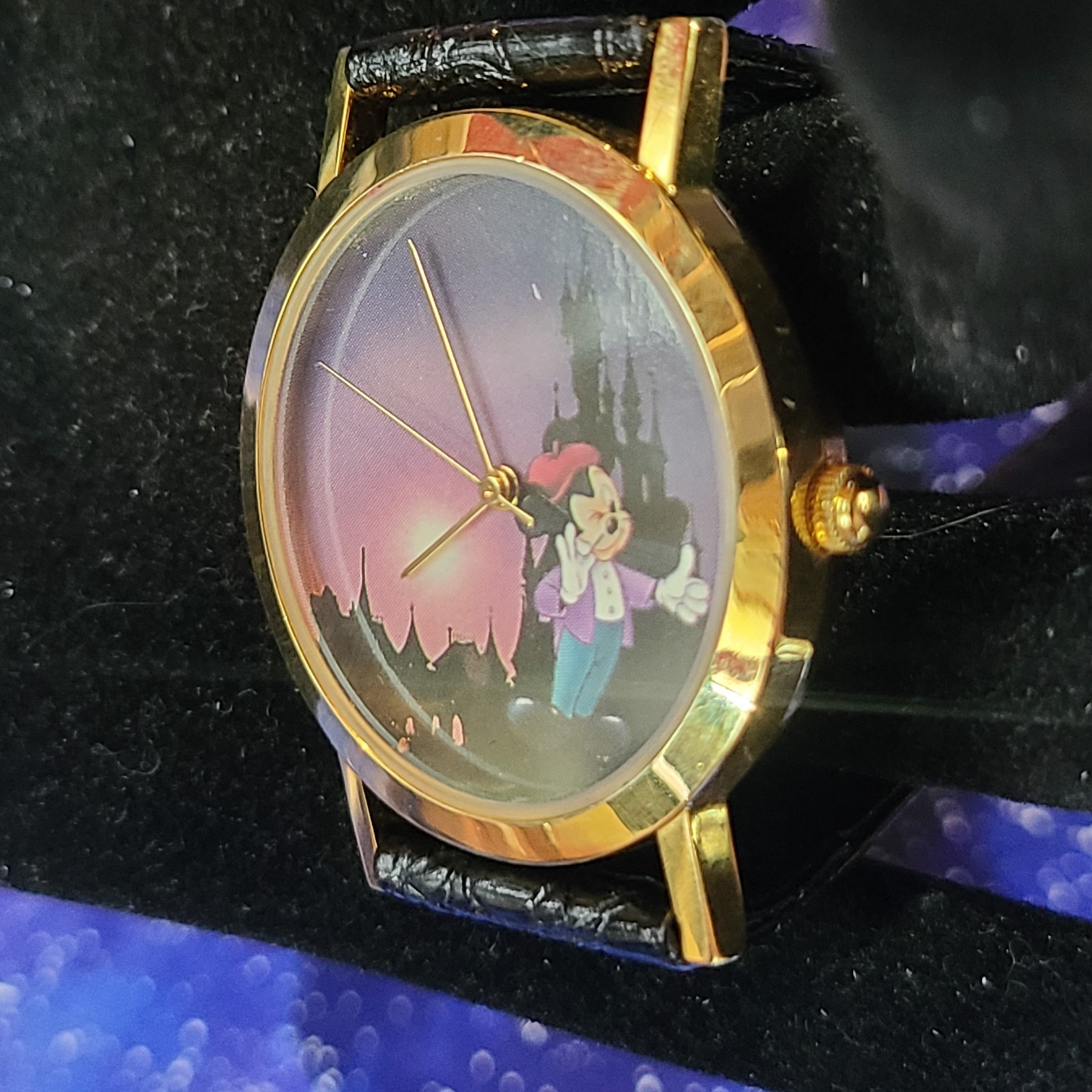 Disney Euro Disneyland Mickey Castle LE 28/2000 Watch Ready To Wear | See Video