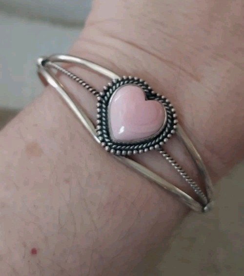 New Sterling Silver & Natural Pink Conch Heart Cuff Bracelet