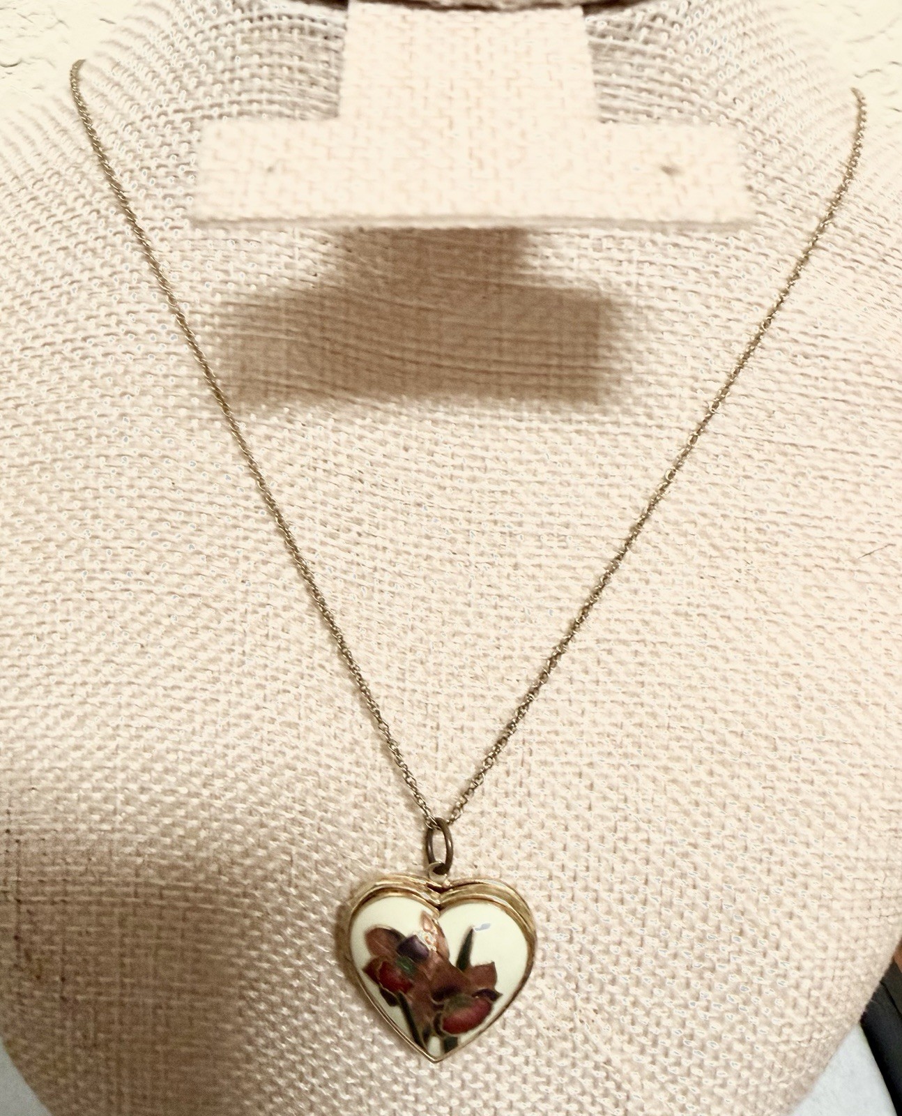 Vintage Cloisonné Enamel Heart Photo Locket Necklace 1” Floral Iris Vintage 70s
