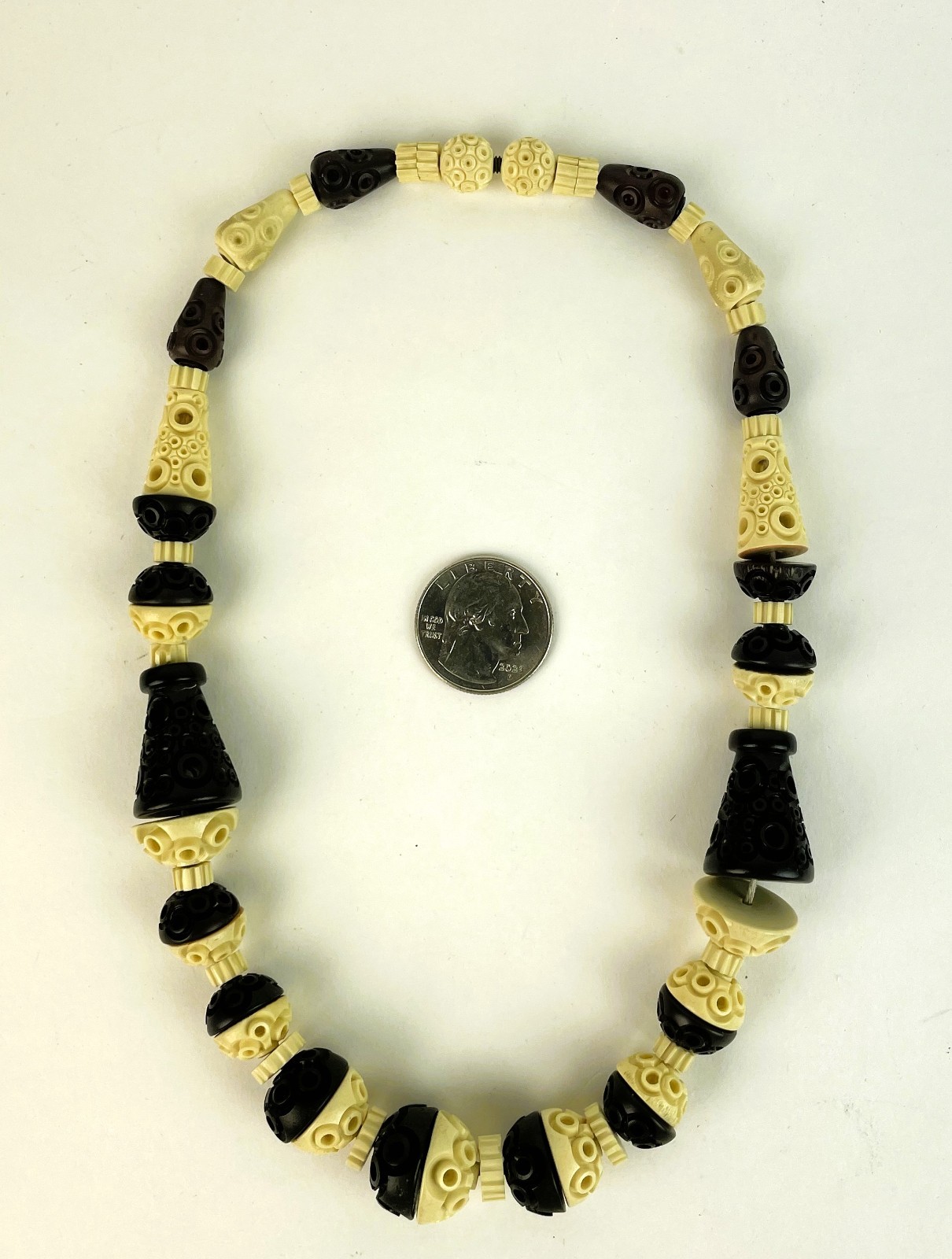 Vintage 30s Art Deco black ivory carved celluloid necklace K22