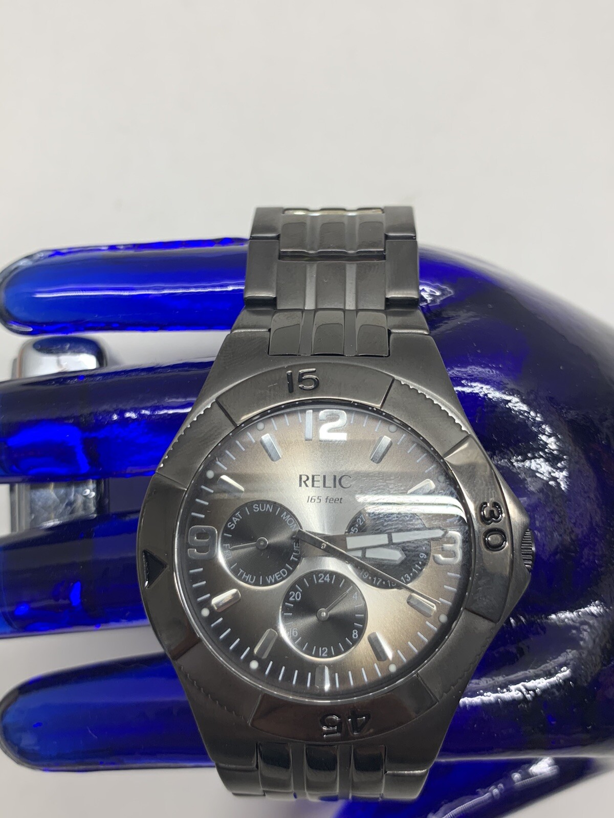 Relic Wet Mens Watch 165 Feet 50 Meters