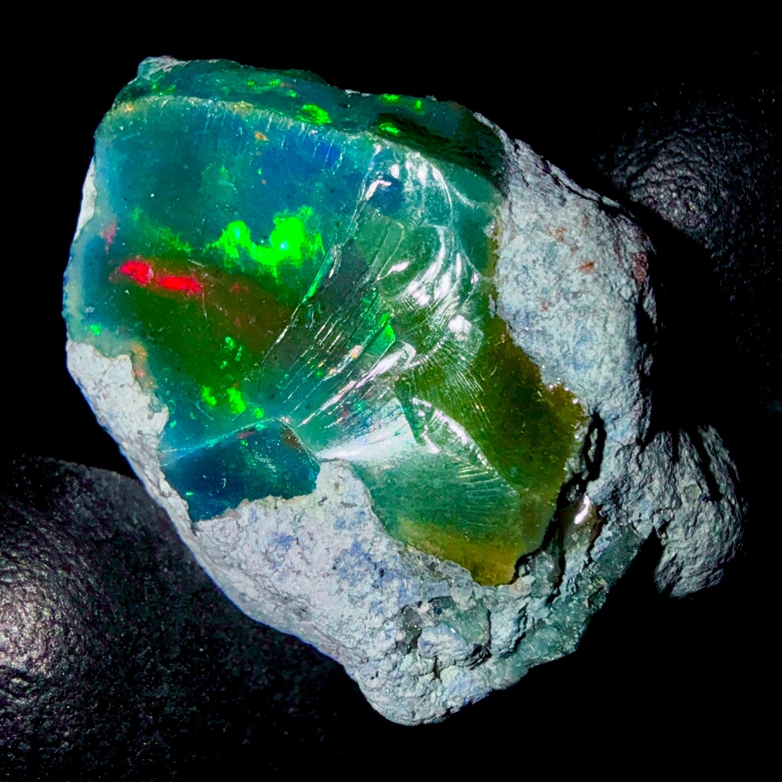 Natural Opal rough, Black opal gemstone, Ethiopian Fire dry opal 26 Ct 26×18 mm