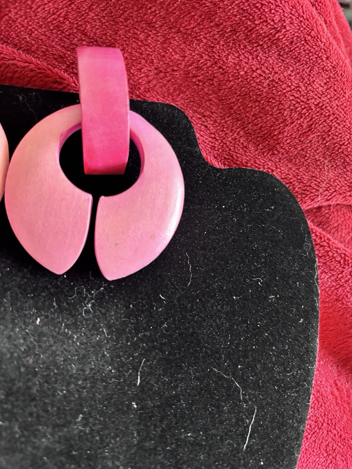 VTG Pink Geometric Interlocking Wood Matt Finish Clip On 1980 (see desc)