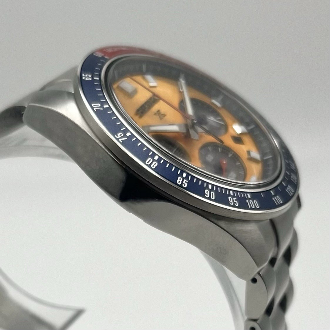 Seiko X Prospex Speedtimer SSC947 Pogue Yellow Chronograph Red Blue Date 42mm