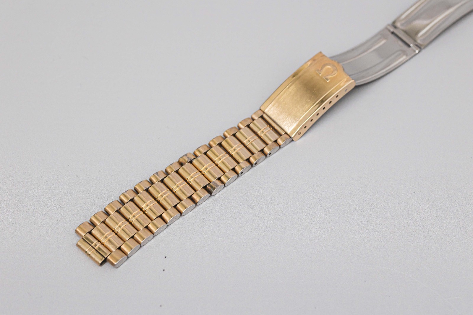 **NEAR MINT w/ 524 End Links** Vintage OMEGA 1069 19mm Gold Men’s Watch Bracelet