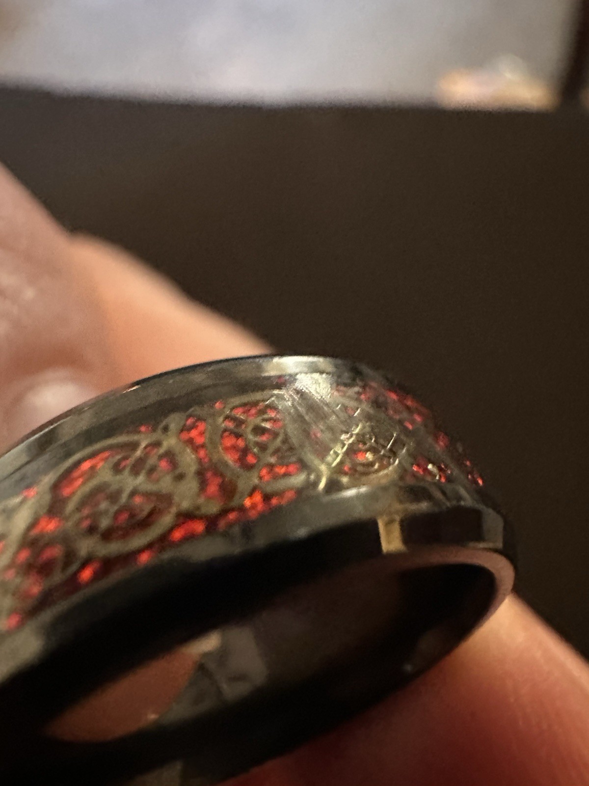 Black & Red Pattern Tungsten Inlay Band Ring Size 9.5 No Stone Pre-Owned